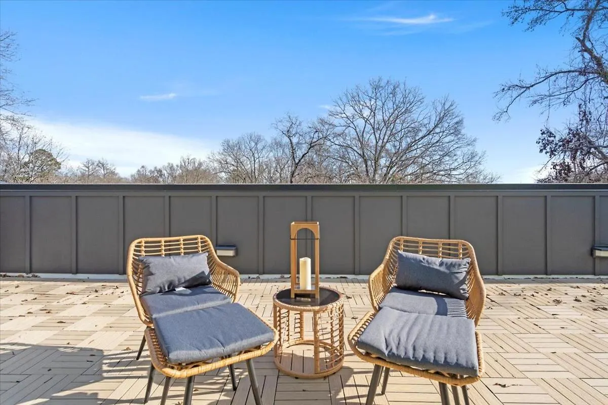 Elegant 3Br3.5Ba Modern Charlotte Townhouse Apartment 0*,  United States